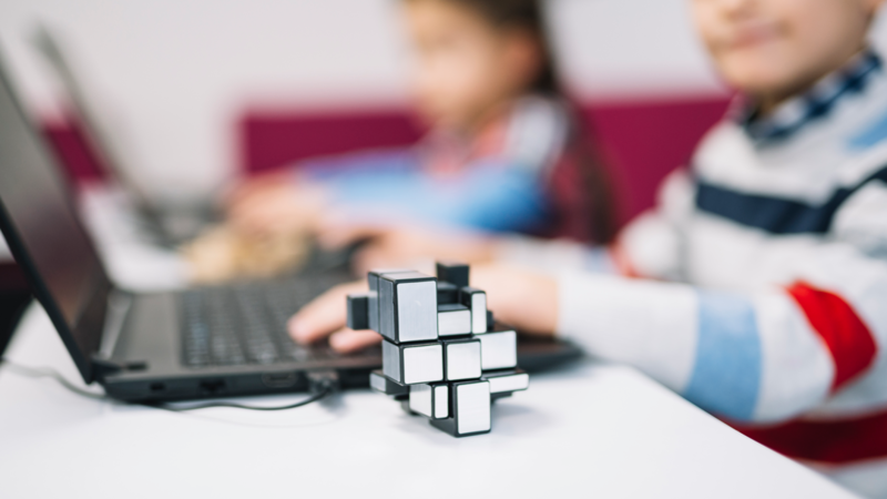 Dia da Educa&ccedil;&atilde;o reacende debate sobre forma&ccedil;&atilde;o para o futuro