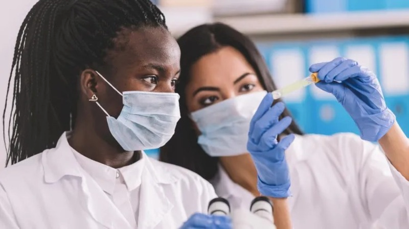 Biossimilares: tecnologia democratiza o acesso ao c&acirc;ncer