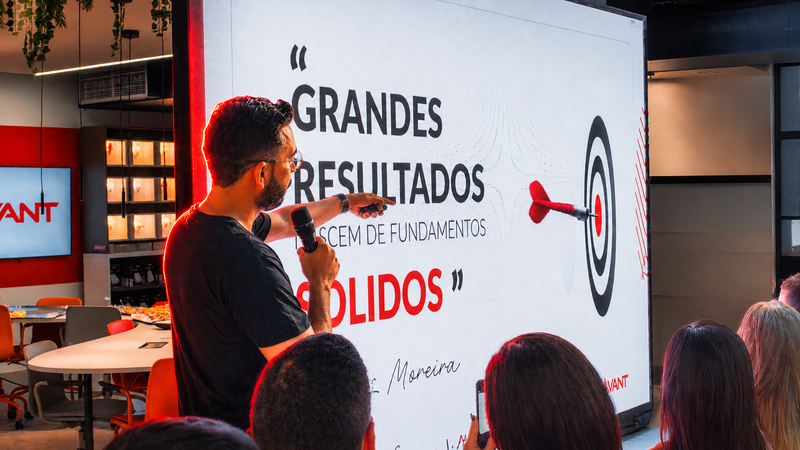 Avant inicia nova etapa de gest&atilde;o e marca