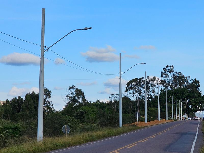 Expans&atilde;o el&eacute;trica aquece mercado de postes de fibra de vidro