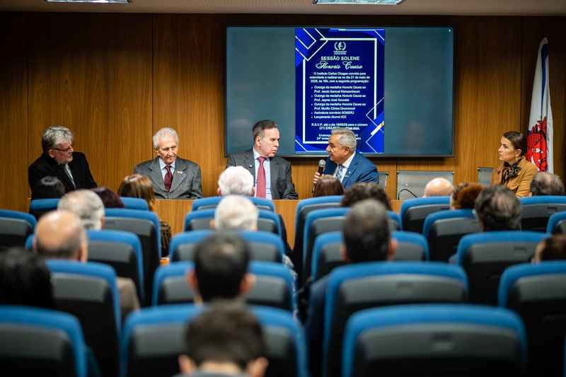 Instituto Carlos Chagas realiza sess&atilde;o solene com homenagem