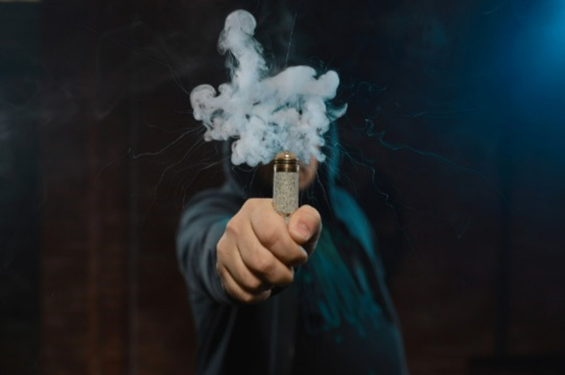 Pulm&atilde;o de pipoca: vape compromete pulm&otilde;es em poucos meses