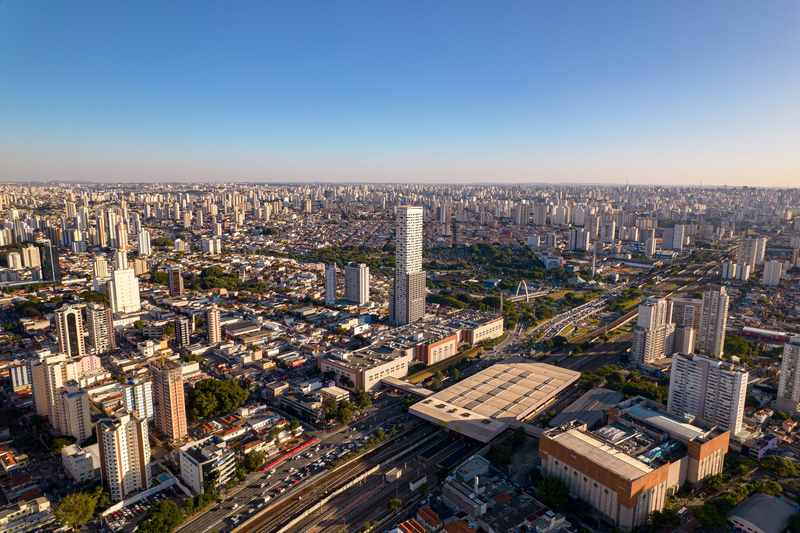 Avan&ccedil;o do setor imobili&aacute;rio impulsiona novos eixos urbanos
